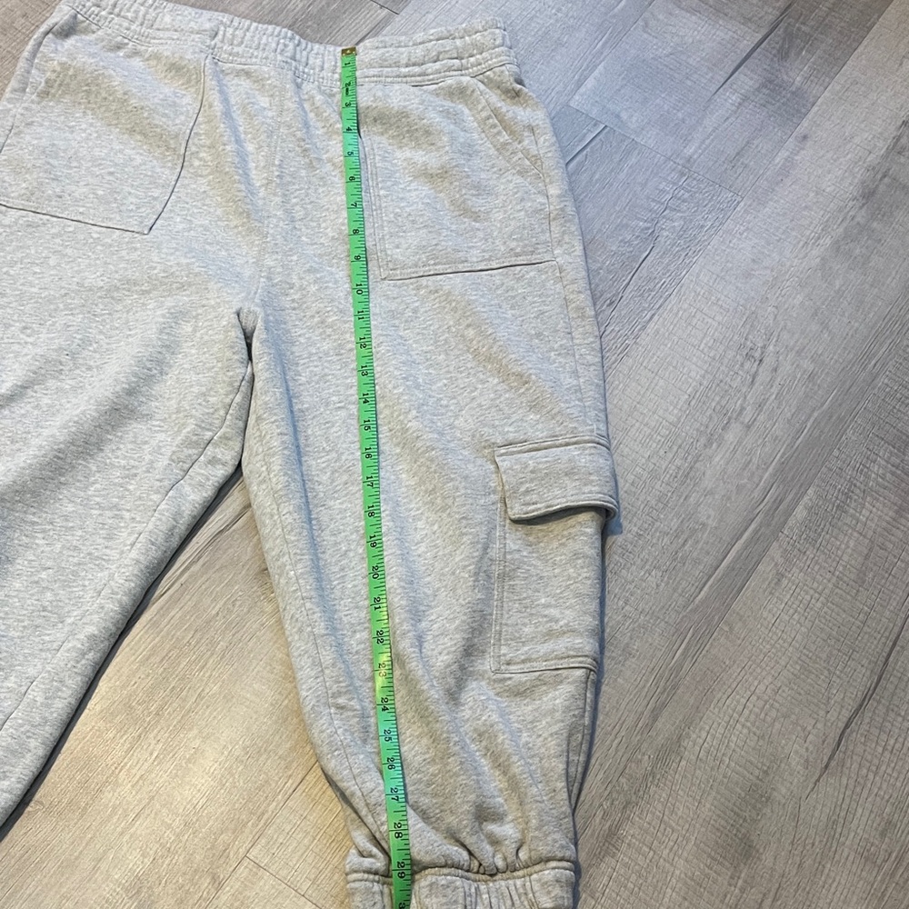 Aeropostale Light Gray and black Cropped Cargo Joggers Selling both together. - Picture 6 of 13